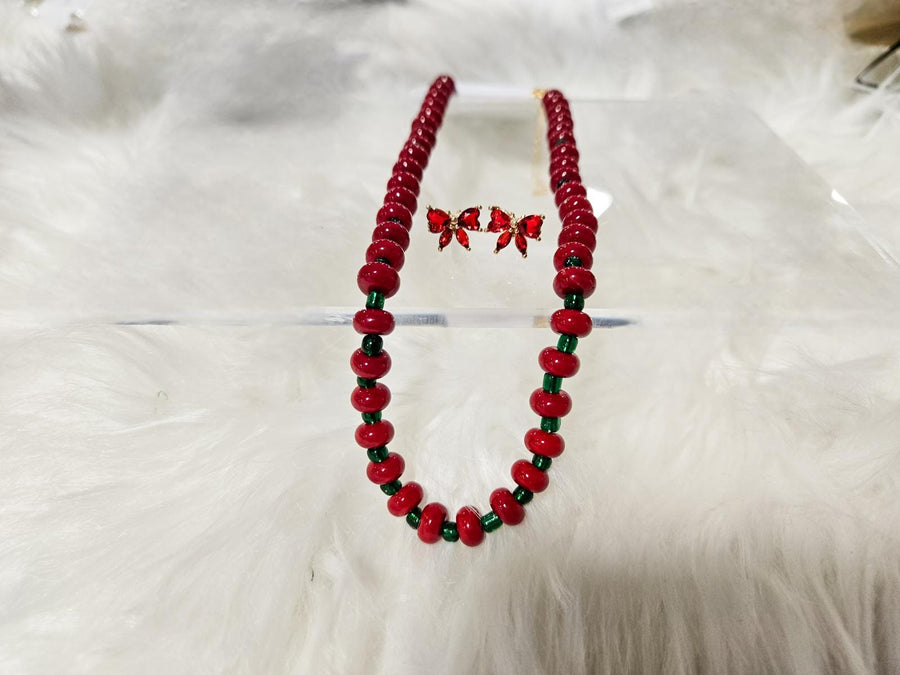 The Mistletoe Kisses Holidays Beaded Necklace - Handmade