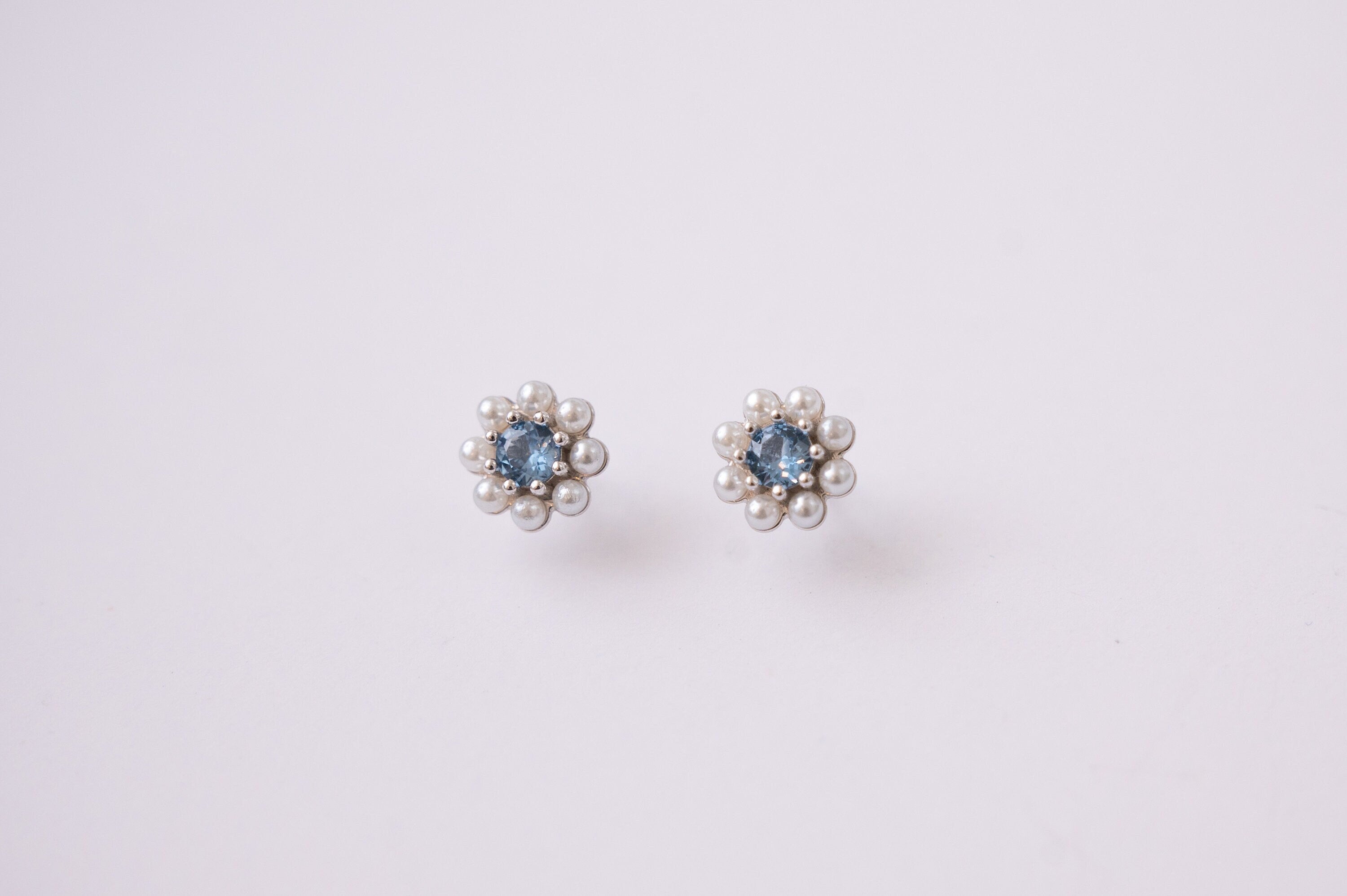 The Camille Pearl Stud Cluster Earring in Gold & Blue Jewel